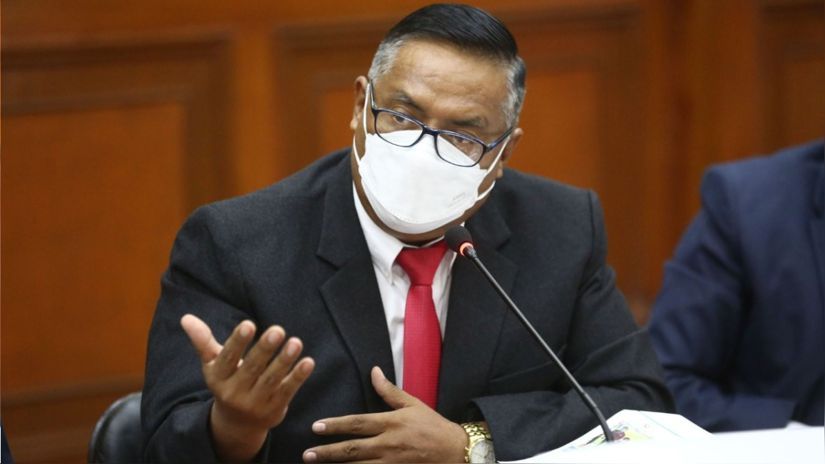 Colegio Médico del Perú pide renuncia del nuevo ministro de Salud