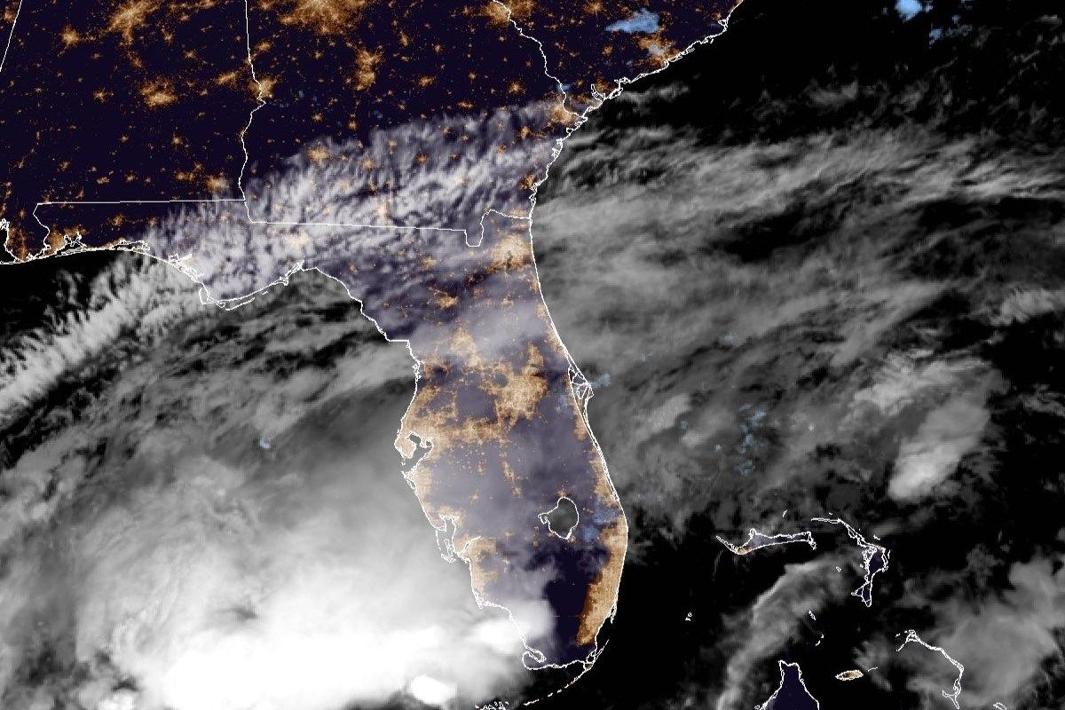 Alerta meteorológica en el Caribe central ante posible formación de tormenta tropical Sara