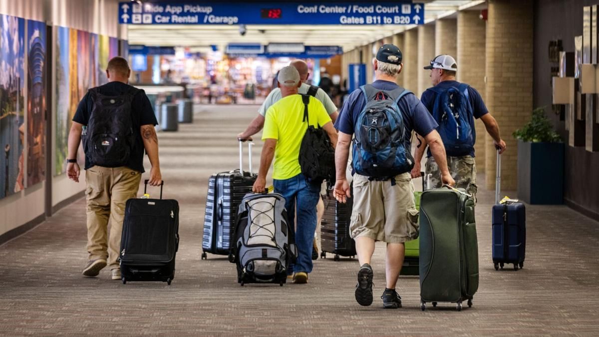 Aeropuerto Eppley de Omaha advierte de retrasos y largas colas de seguridad en medio de recortes de vuelos