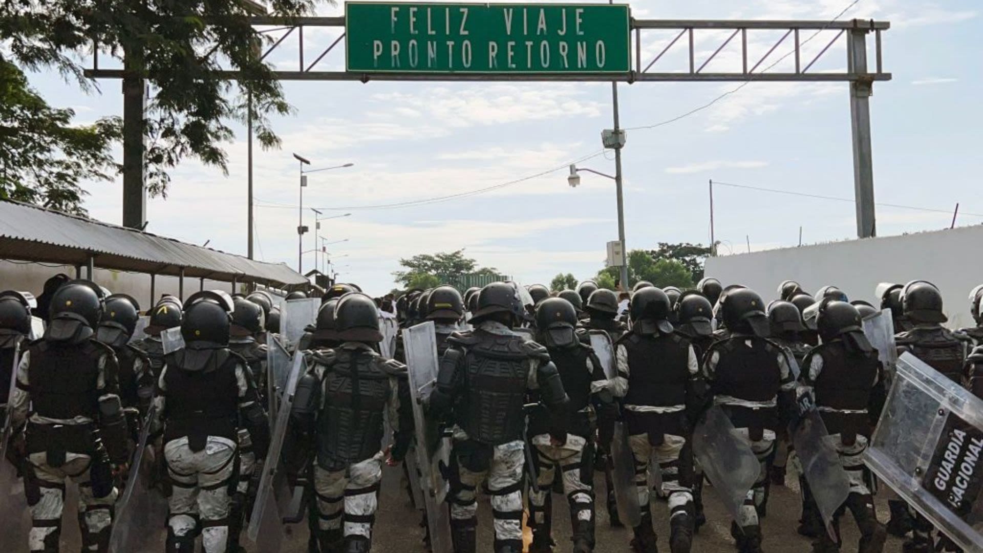 Guatemala advierte a sus ciudadanos de los riesgos al transitar por la frontera con México