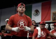 ¿Qué cantantes mexicanos acompañarán al “Canelo” Álvarez en su pelea en Arabia Saudí?