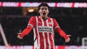 Chivas lanzó oferta a Richard Ledezma del PSV de cara al Apertura 2025