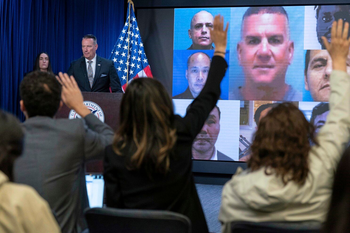 Juez dice que el Gobierno de Trump violó una orden judicial con vuelo de deportación a Sudán del Sur